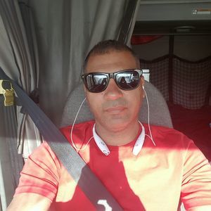 Meet your Posher, Michel